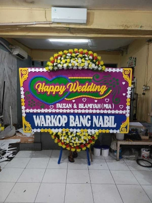 Papan Bunga di Darmawangsa