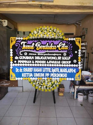 Papan Bunga di Darmawangsa